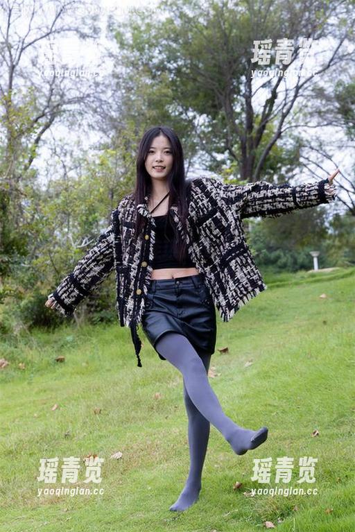 物恋传媒 - 看！佳琪的校园套图作品，是不是让你的青春躁动了起来？