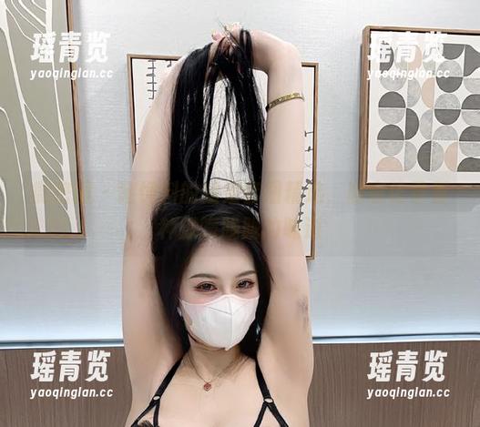 微密圈 - 猪饲料的姐姐套图精选，随意记录那种朦朦胧胧的味道