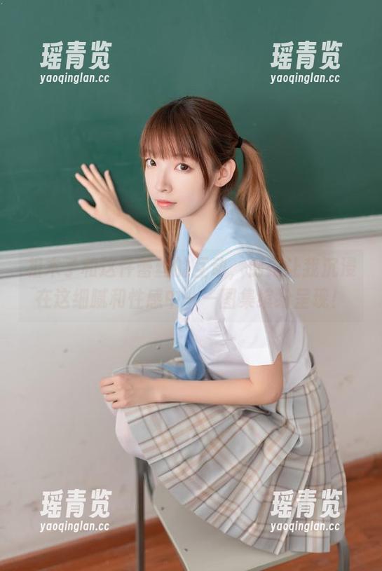 祖木子和这件蕾丝的互动，倒是让我沉浸在这细腻和性感中——图集缤纷呈现！