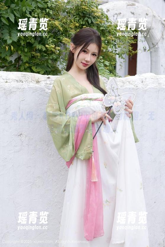 秀人网-KOKO可可 秀人网 - 聊聊KOKO可可与她的制服:无圣光下的真实与动人