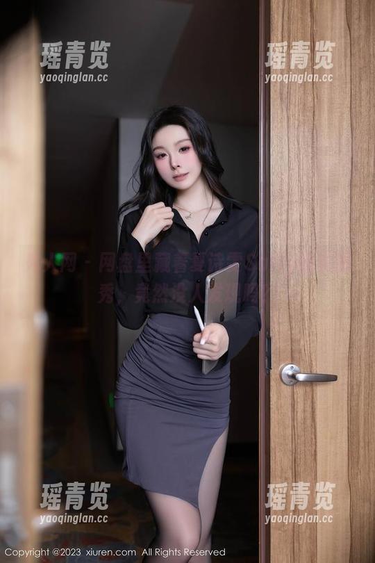 秀人网 - 网盘里藏着夏诗雯Sally的礼服秀，竟然没人发现吗？