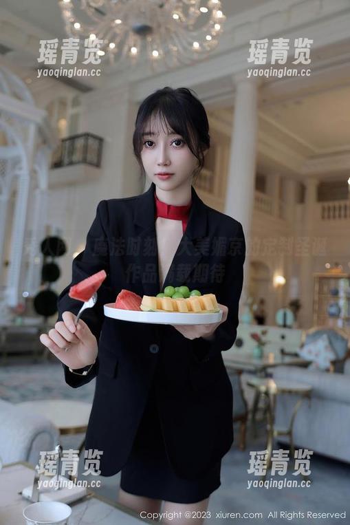 秀人网 - 魔法时刻！大美媚京的定制圣诞作品满载期待