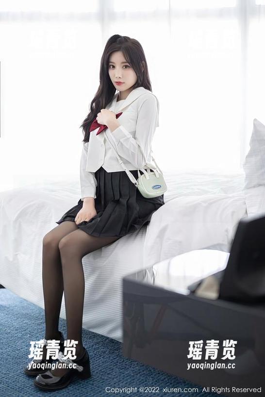秀人网 - 李丽莎的双马尾：谁说马尾只适合上课？