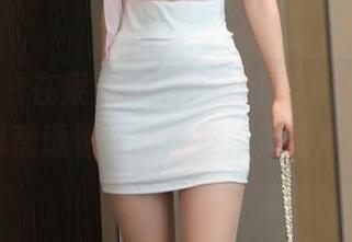 秀人网 - 在果儿celia的职业装里，职场气息都透着一丝俏皮，美图点赞！