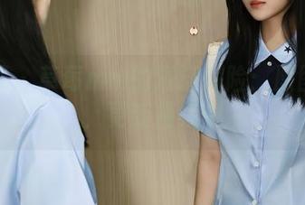 秀人网 - 草莓mm的浴缸探险：原图在此，更新持续中