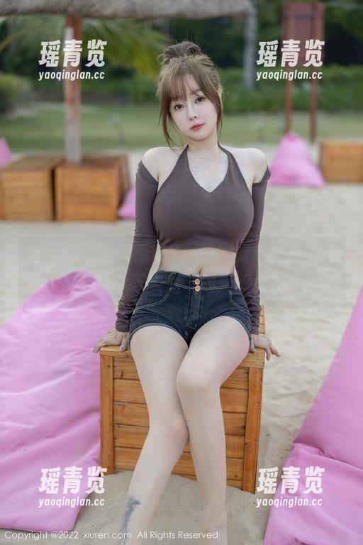 秀人网 - 只需雨瞳Yoyo的旗袍资源，让你变身“万人迷”的气质女神！