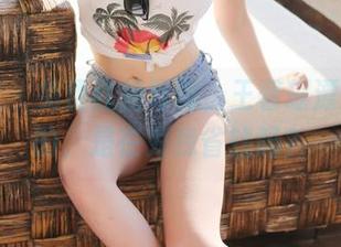 美媛馆 - 免费红裙写真，王馨瑶漂漂亮亮的，是在为我省钱吗？