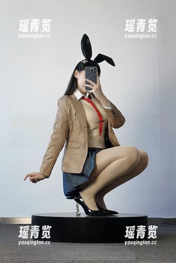 美邵女Baby 微密圈 - 一言不合就来张全套图包,美邵女Baby的短裙真抢眼