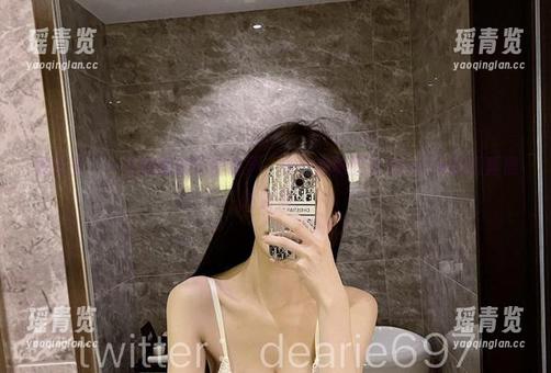 微密圈 - 一盘随意的满腹心声，小心品味脸红Dearie的写真照片合集！