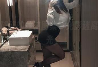 自闭颜球球的丝袜图集，光影迷离却无圣光