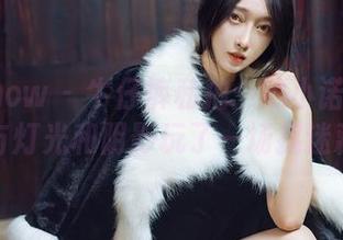 花漾show - 牛仔裤私拍：熊小诺的图包与灯光和阴影玩了一场捉迷藏