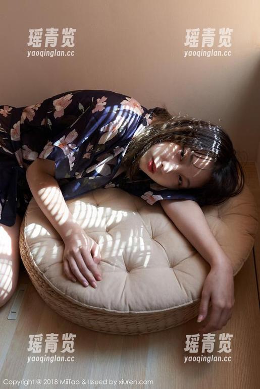 蜜桃社 - 汇聚E杯奶茶女孩的高清写真，仿佛翻开了那本不愿放下的杂志