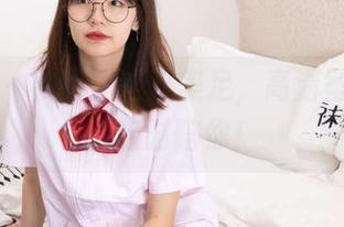 袜啵啵 - 小甜豆这双美足，高清壁纸让它们随时陪你！