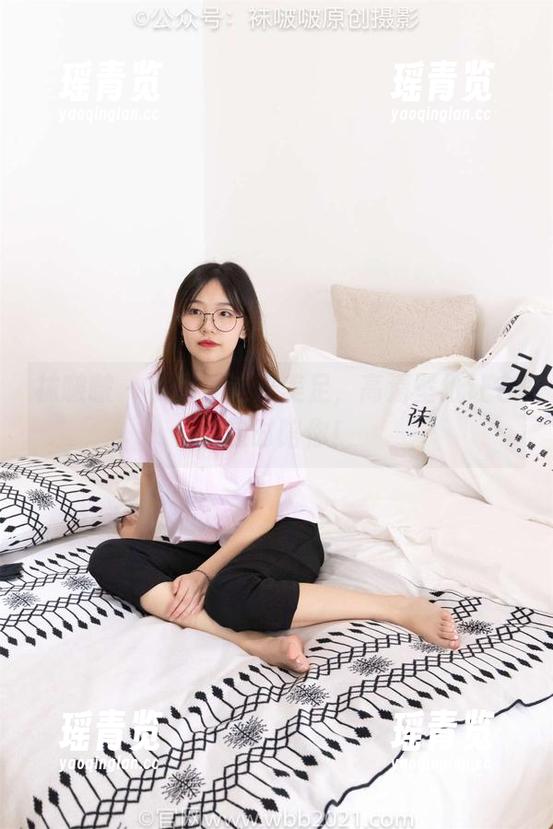 袜啵啵-小甜豆 袜啵啵 - 小甜豆这双美足,高清壁纸让它们随时陪你!