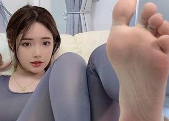 雯妹不讲道理的粉色套图，是否能成为一年四季的穿搭参考？至少图里肯定是可爱！
