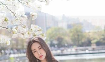 魅妍社 - 又被妤薇Vivian的最新黑白图片惊艳到了，真心佩服她的审美！