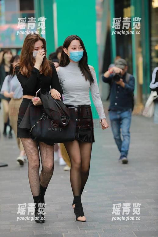 魔镜街拍 - 在粉裙与业绩间舞动——婷婷的日常工作无圣光回顾！